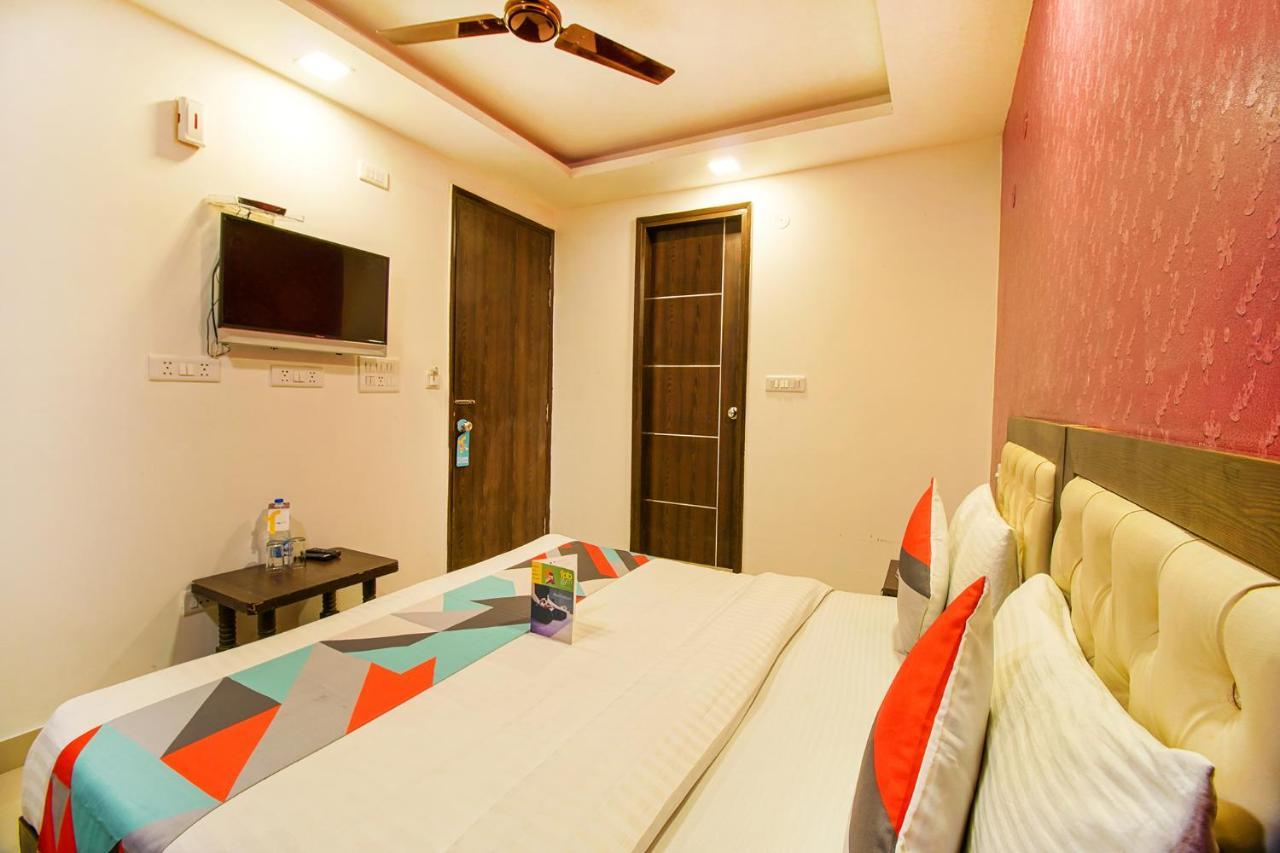 Fabexpress Tp Suite Near Igi Airport New Delhi Eksteriør billede